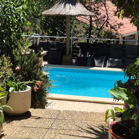 Daire 65 M2 Dans Avec Piscine Sur *