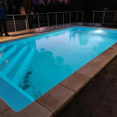 Apartment 65 M2 Dans Avec Piscine Sur